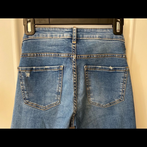 ZARA Woman Low Rise Distressed Jeans - Picture 5 of 6